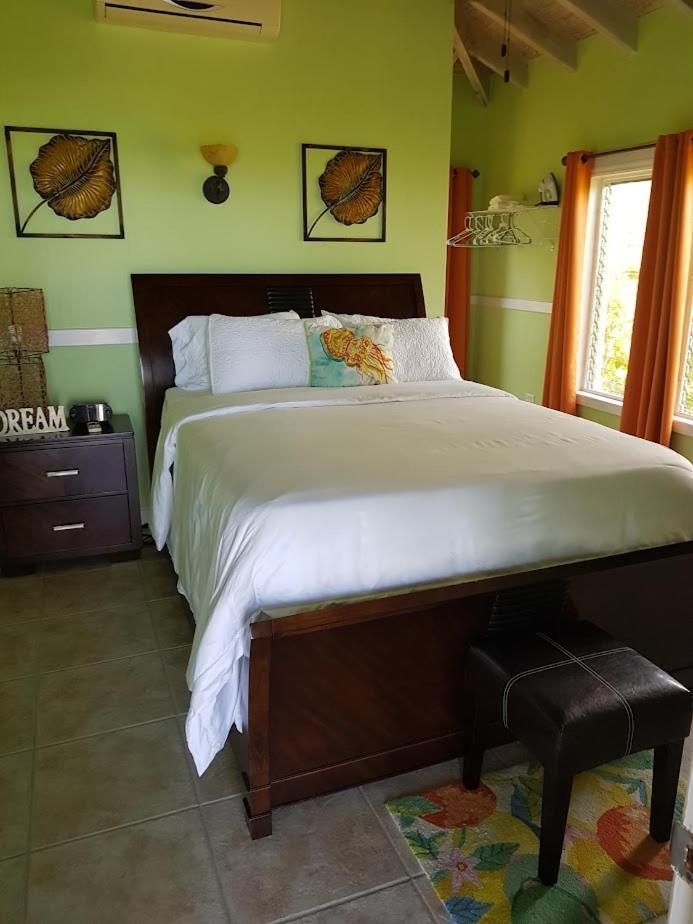 Harbor Breeze Villas Clarence Town Esterno foto